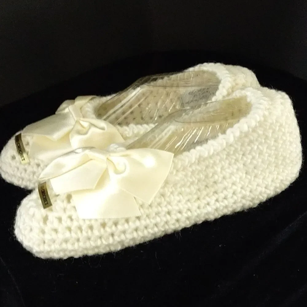 NWT Ben Berger Hand Crocheted Cream Slippers - Picture 5 of 6